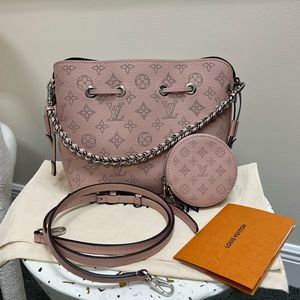 Louis Vuitton Bella Mahina in color Magnolia